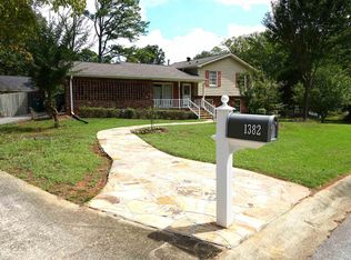 1382 Drayton Woods Dr, Tucker, GA 30084