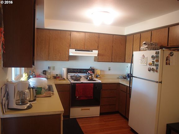 4th image of 1721 SE Blairmont Dr