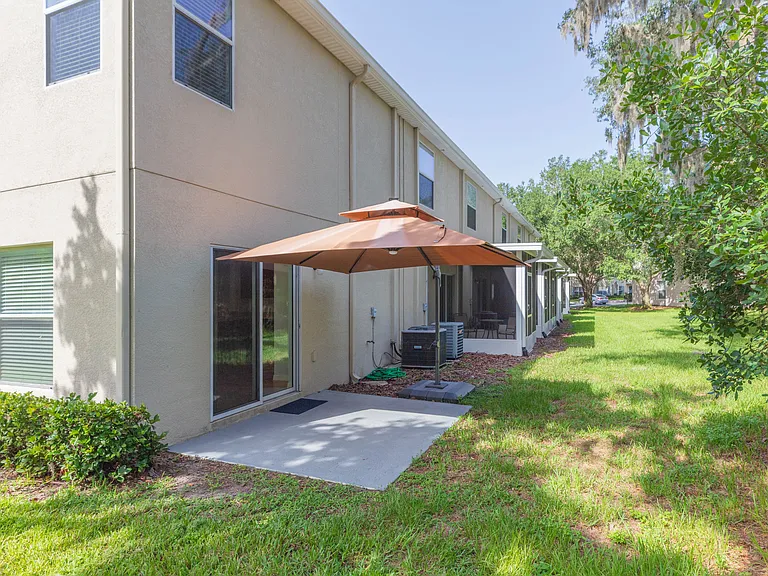 15948 Fishhawk View Dr — Photo 37