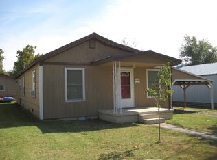 814 W Oak St, Dexter, MO 63841
