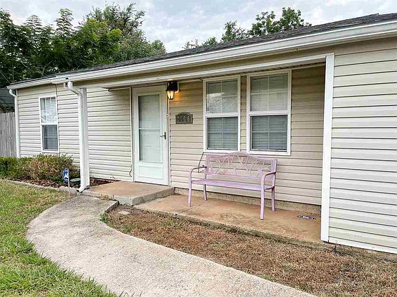 2nd image of 2806 SW G Ave