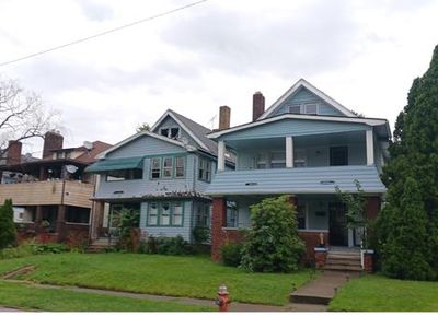975 Helmsdale Rd, Cleveland Heights, OH, 44112