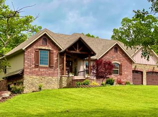 1410 Briarwood Dr, Marshfield, MO 65706