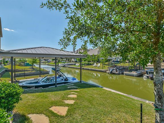 4th image of 17810 Olde Oaks Estate Ct