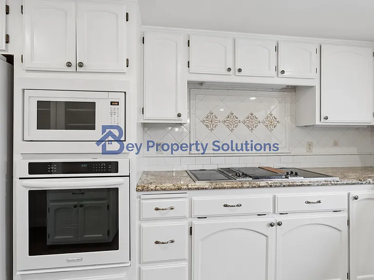 599 Woodland Dr — Photo 13