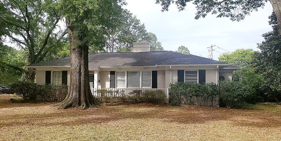 2nd image of 3442 Cathryn Dr