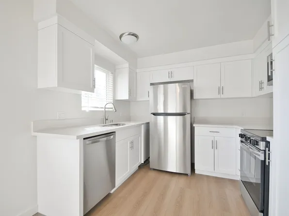 j125, 125 S Guadalupe Ave #2, Redondo Beach, CA 90277