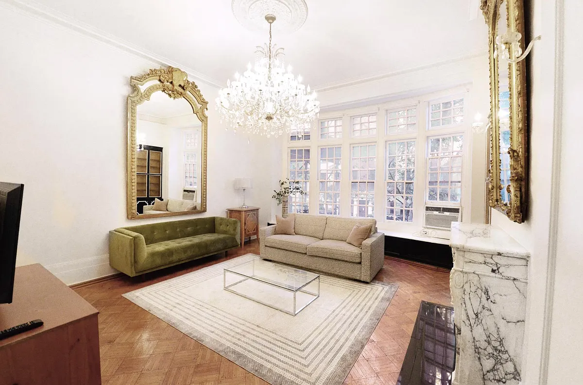 Building Photo - 112 E 61st St #1