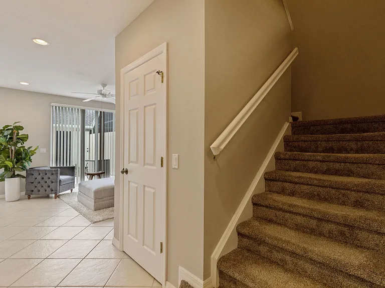 5650 Simonton St — Photo 12