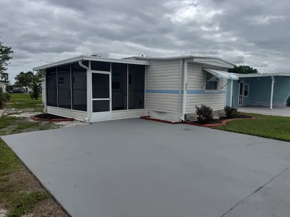 323 Pleasant Pl, Frostproof, FL 33843