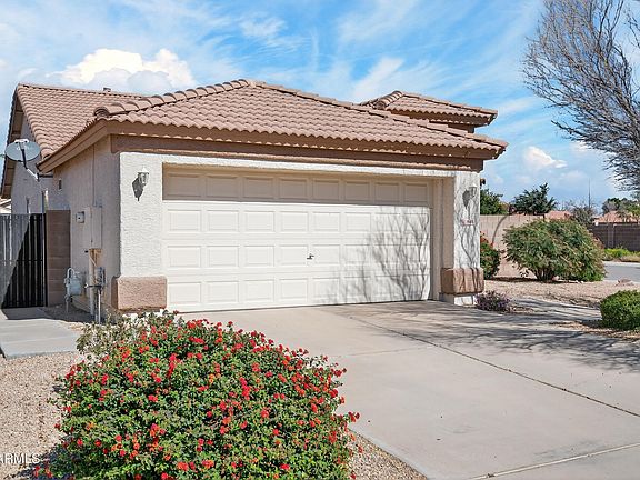 3rd image of 1948 E CARLA VISTA Drive