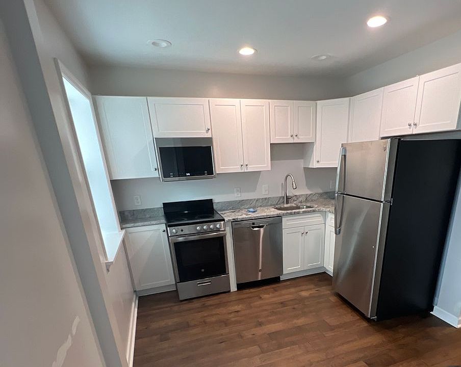 1st image of 257 Atwood St APT 2
