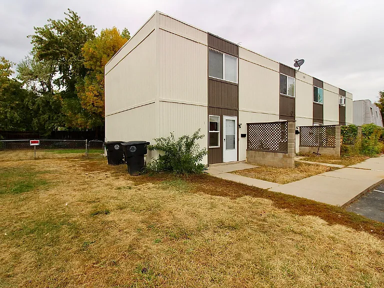 1353 S Coffman St #1 — Photo 3