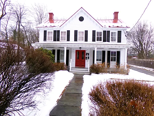 38 E Market St #D Photo 1