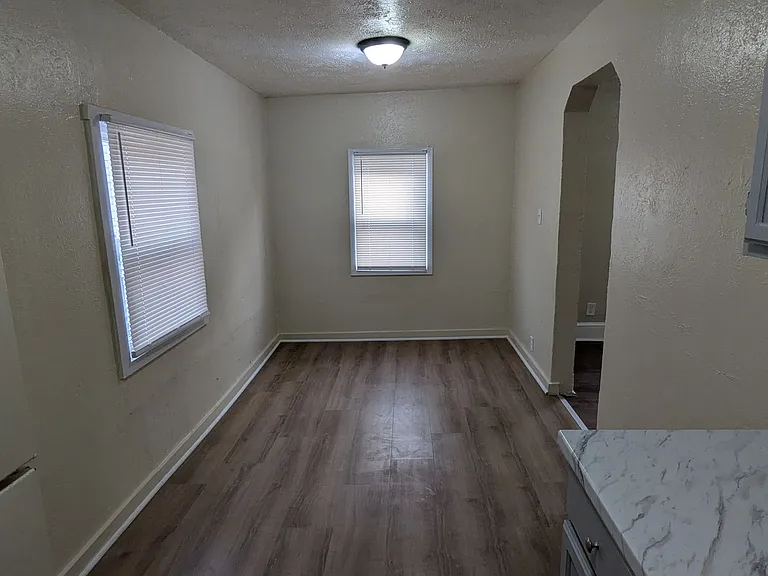 793 Boulevard St — Photo 11