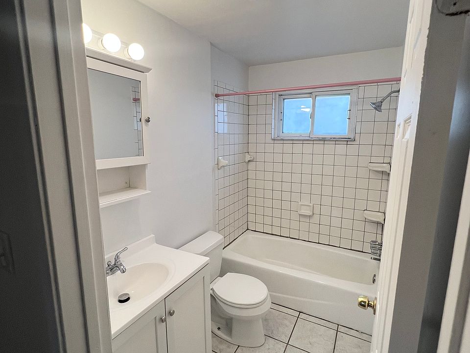 15549 Brandt St, photo 8