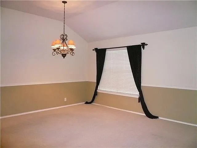 8102 Lerwick Ln — Photo 9