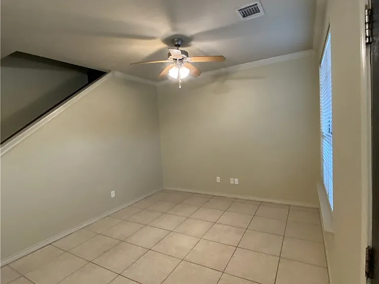 119 Forest Dr — Photo 3