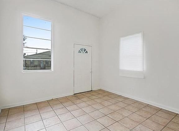 3rd image of 3021 Orleans Ave