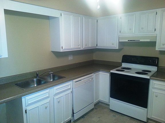 3rd image of 5412 Grover St APT 115