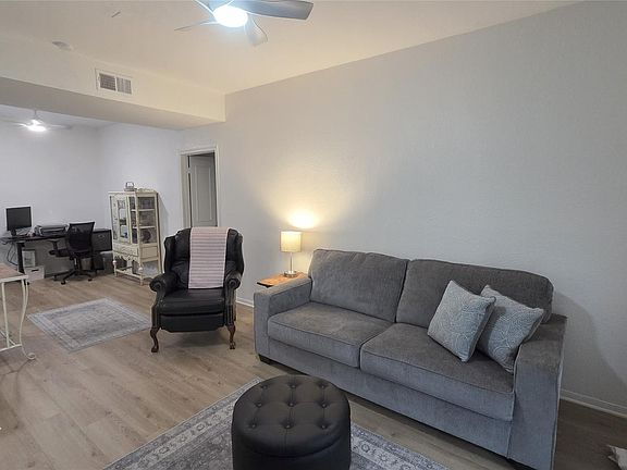 4th image of 11711 Memorial Dr APT 45