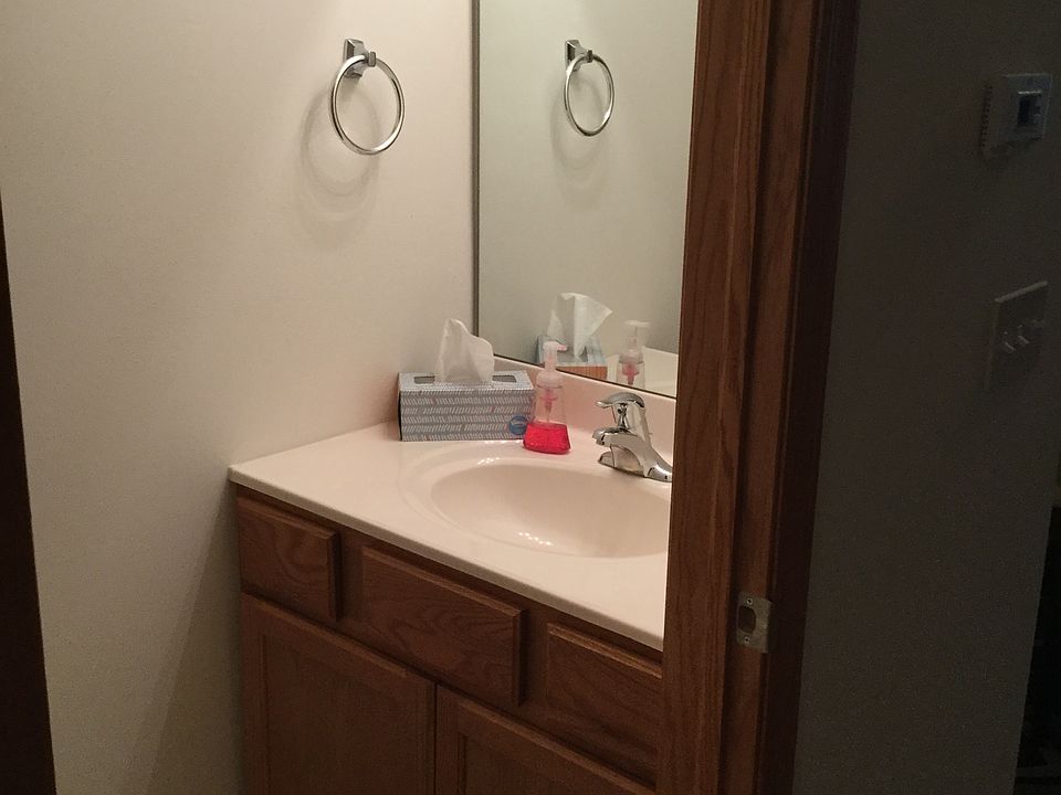 First floor 1/2 bath