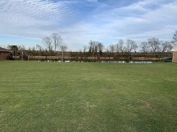 314 Riverview Dr #27, Natchez, LA 71456