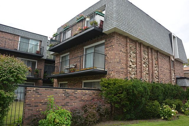 2nd image of 3746 N Central Ave APT 2H