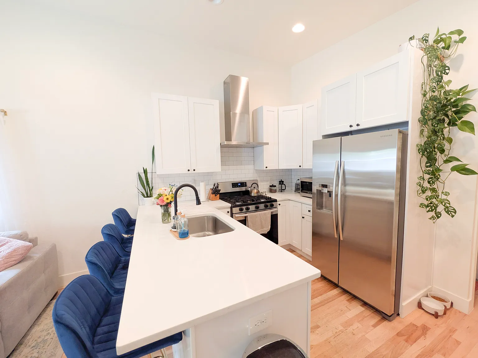 2 bed, 1055 sqft, $2,800 — Photo 4