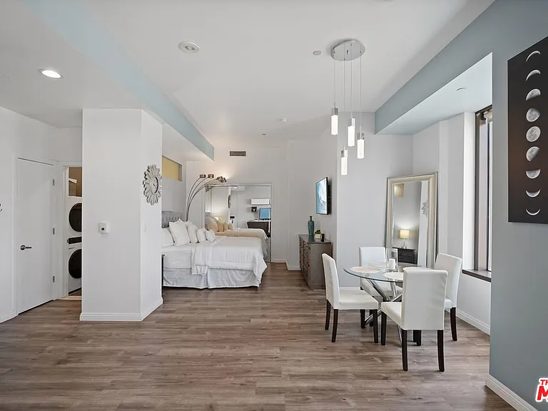 1100 Wilshire Blvd #2201 — Photo 16