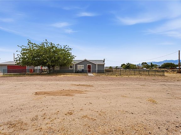 2nd image of 2320 E Sierra Vista Avenue