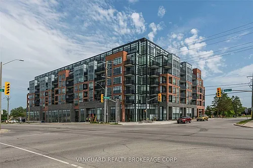 681 Yonge St Photo 1