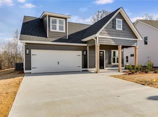 129 Kingston Cir, Carrollton, GA 30117