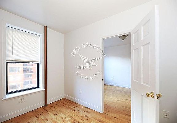 5th image of 115 E 96th St #19