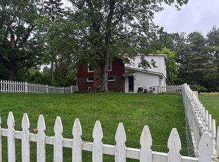 148 Edie Rd, Saratoga Springs, NY 12866