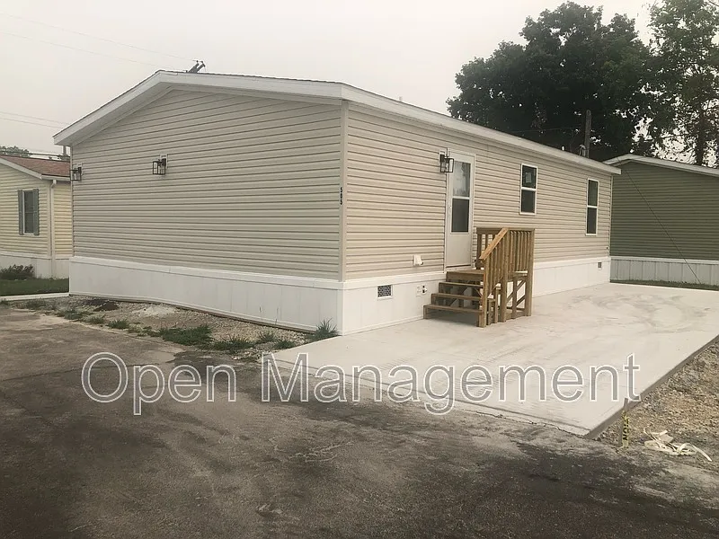 Parma Estates Mobile Home Community — Photo 2