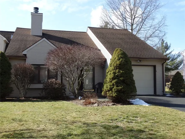 217 Vivian Ln, Vestal, NY 13850