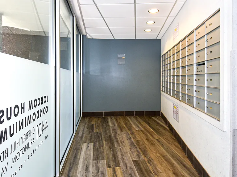 4401 Lee Hwy — Photo 11