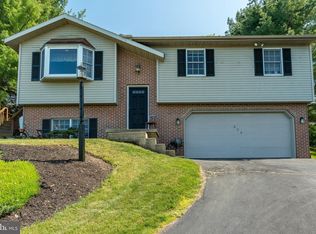 620 W Church Rd, Ephrata, PA 17522