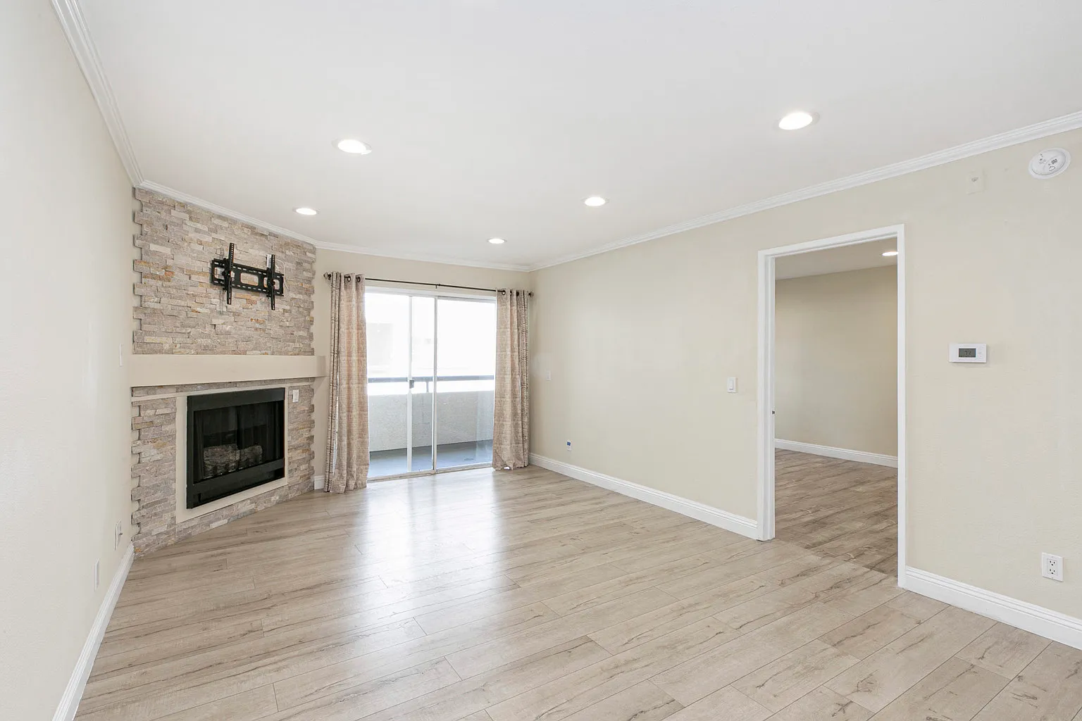 1 bed, 610 sqft, $2,295 — Photo 4