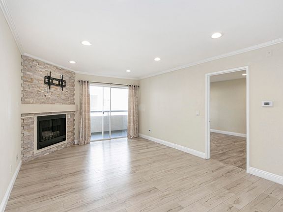 4th image of 5525 Canoga Ave APT 113