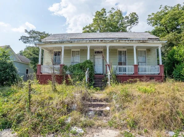 1569 3rd St, Macon, GA 31201