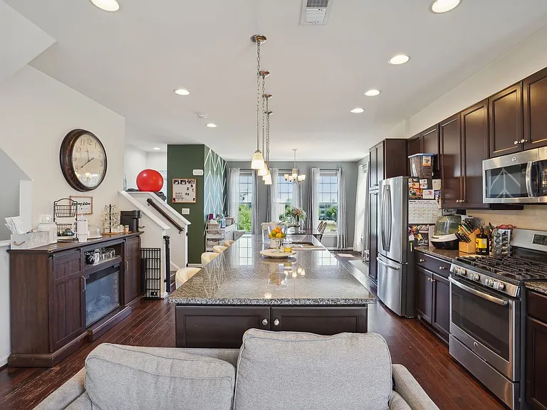 8944 Dahlgren Ridge Rd — Photo 13