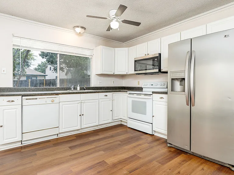 4471 Haymarket St — Photo 4