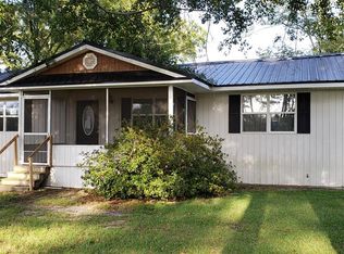 810 Liberty St, Nicholls, GA 31554