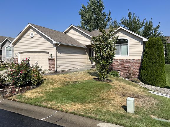 3rd image of 2815 E 62nd Ln