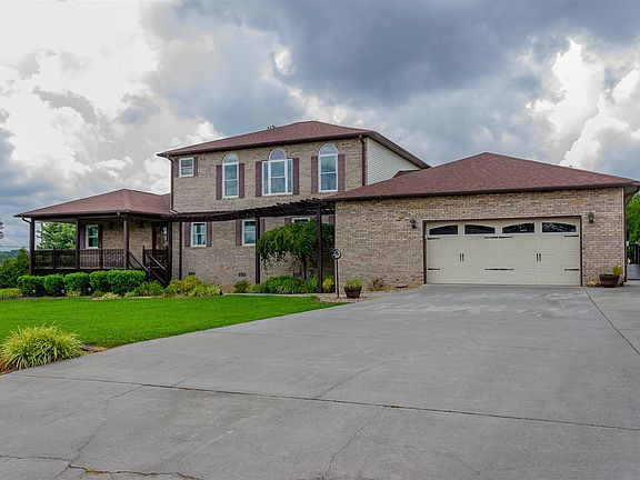 2nd image of 214 Florence Cir
