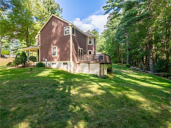 3rd image of 1 Bourget Ct