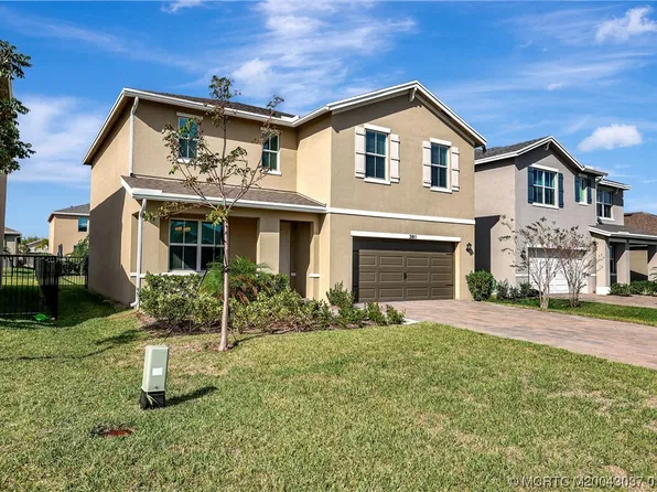 2811 NE Breezeway Cir, Ocean Breeze, FL 34957