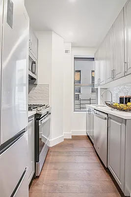 Rented by Bohemia Realty Group | media 11